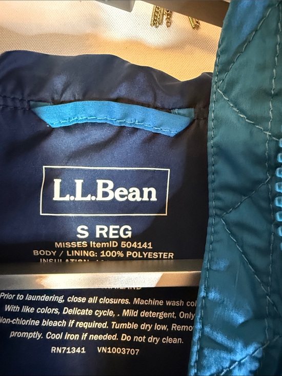 L.L. Bean Other - L.L. Bean Women's Teal Quilted Jacket - Navy Lining